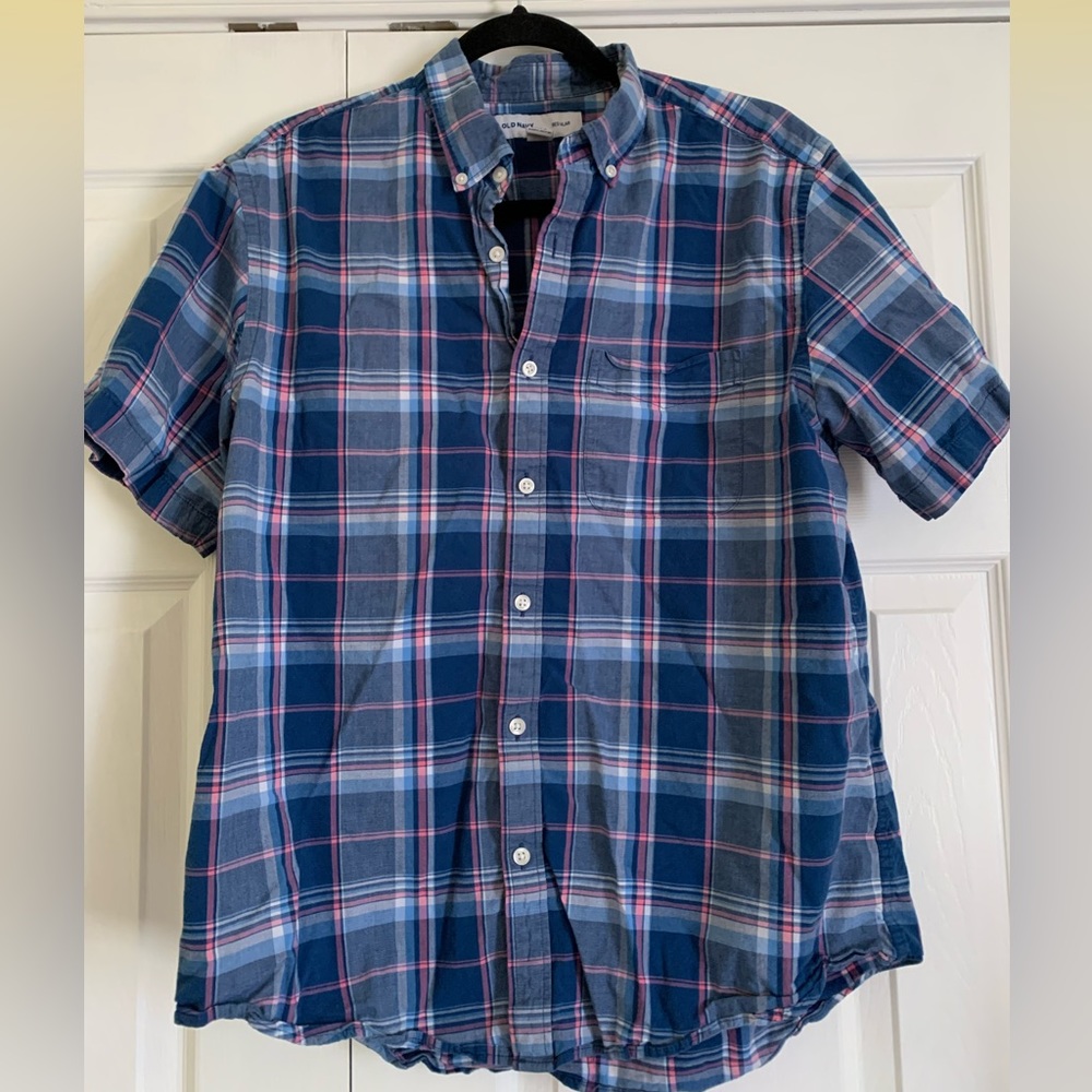 Old Navy size Large short sleeve button down pink and blue plaid